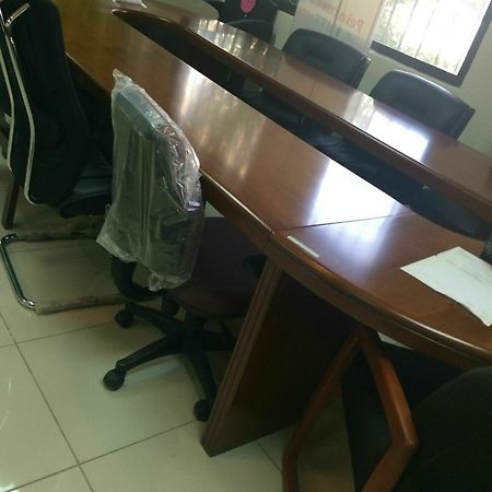 Pc Entreprises Hotel Delmas Kültér fotó